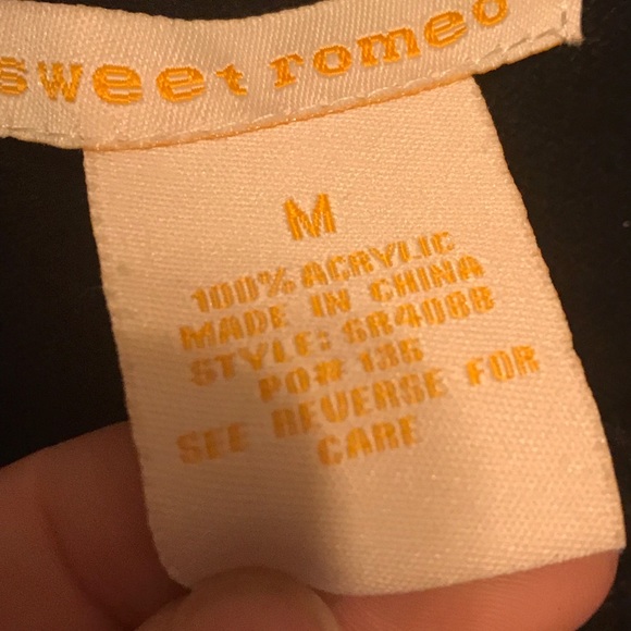 Sweet Romeo Sweater - Picture 7 of 8